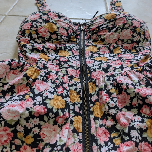 Summer top - Picture 5 of 6